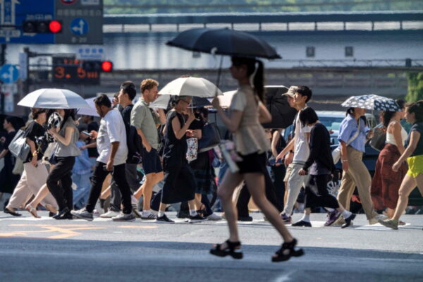 [뉴스] 지금 일본여행은 아닌 것 같아요…펄펄 끓는 폭염에 발길 돌렸다