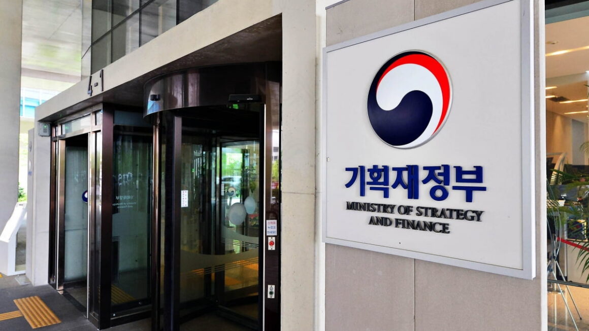 [뉴스] 1급들이 갈 자리가 없다…기재부 일급비상