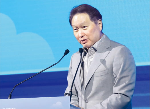 [뉴스] 최태원 APEC, 韓 민주주의 회복 알리는 이벤트 될 것