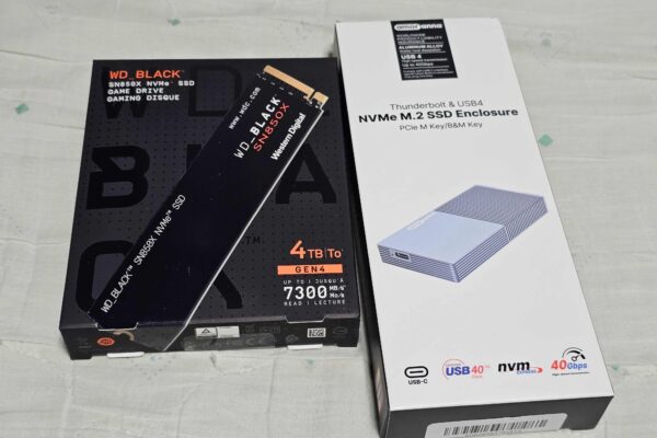 [내돈내산 / 리뷰] 아모란나 Thunderbolt & USB4 NVMe SSD Enclosure 리뷰