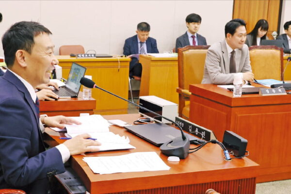 [뉴스] 끝내 묵살당한 경영계 호소…기업들 투기자본 먹잇감 전락
