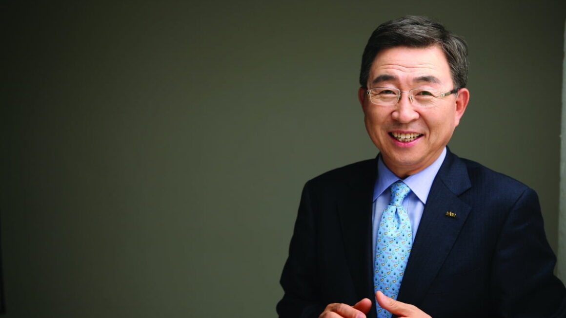 [뉴스] 40년 글쓰기로 마음 경영 설파하는 황을문 서린바이오사이언스 회장