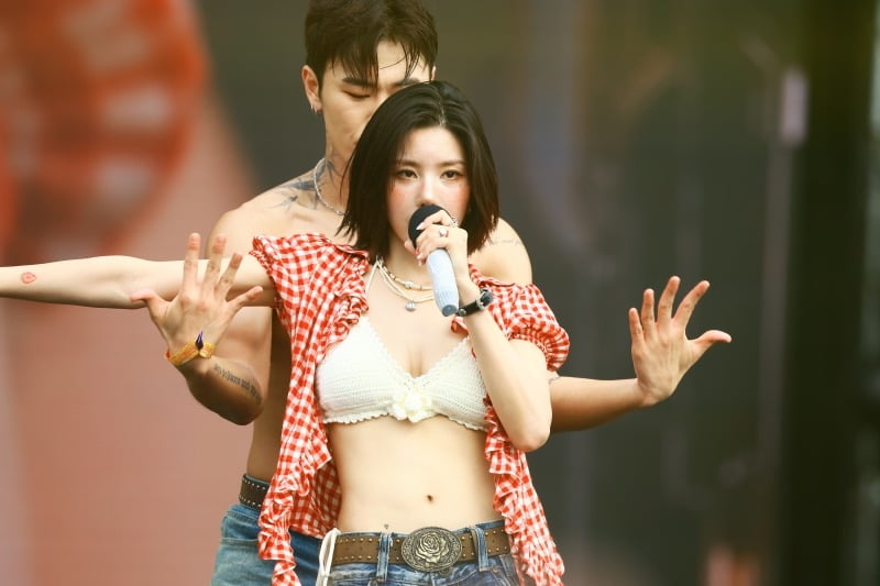 [뉴스] 워터밤 여신의 귀환…여름 공연시장 주도하는 대형 무대