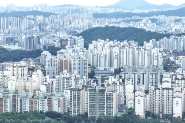 [뉴스] 결혼식 코앞인데 임장 다녀야할 판…영끌 직장인 한숨