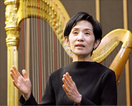 [뉴스] 윤혜순 14살부터 함께한 하프, 50년 만에 온전히 즐기게 됐죠