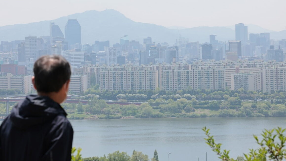 [뉴스] 20억 아파트, 子에 물려주려는데…집 2채 가진 60대 고민