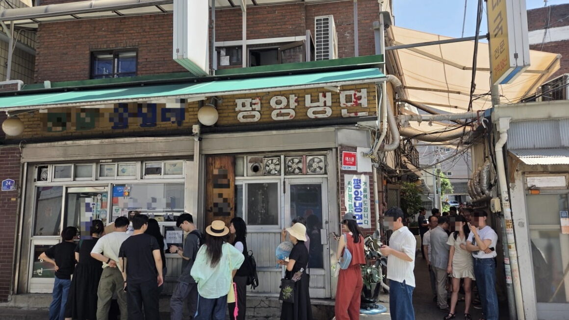 [뉴스] 한 그릇에 2만원인데…비싸도 좋아 폭염에도 줄섰다