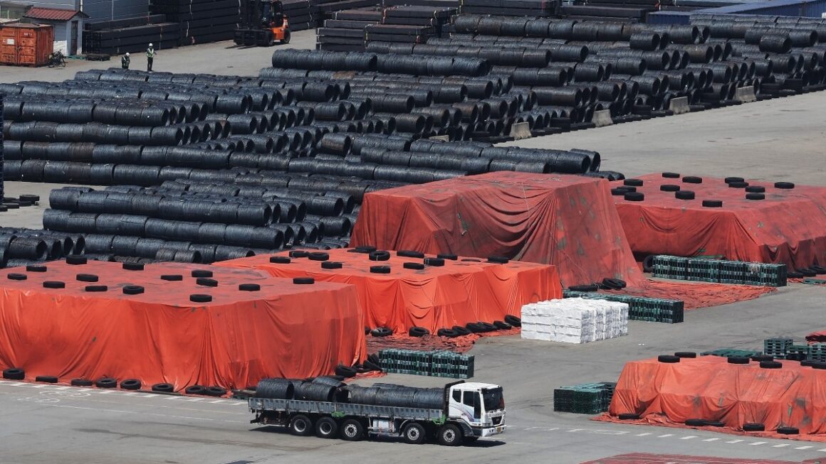 [뉴스] 정부, 철강관세 부과 포항 산업위기 선제대응지역 검토