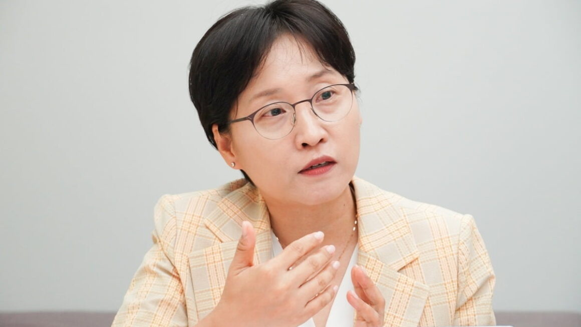 [뉴스] 노인돌봄은 가족의 몫만이 아닙니다”… 시니어케어 빈틈 메우는 AI