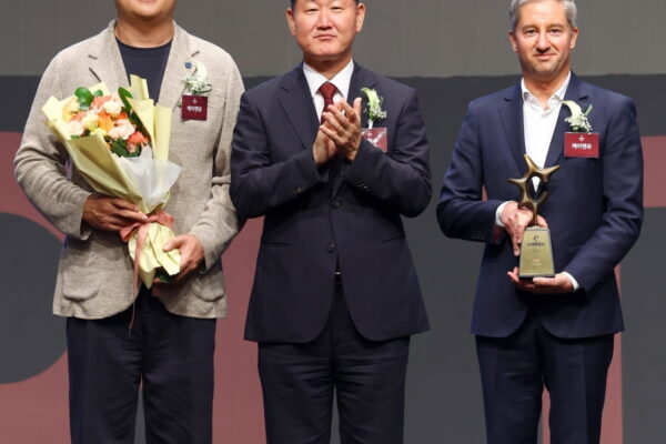 [뉴스] 라우쉬, 2025 올해의 브랜드 대상 두피케어 부문 수상