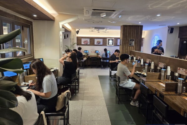 [뉴스] 칸막이 놓고 혼자 고기 구워요…혼밥 눈치 안보는 1인 식당 뜬다
