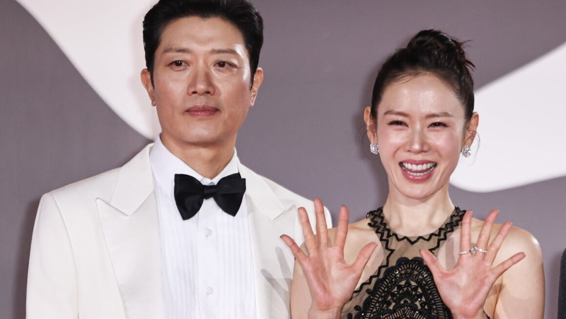 [뉴스] 손예진·박희순 어쩔수가없다’는 참 이상한 영화”