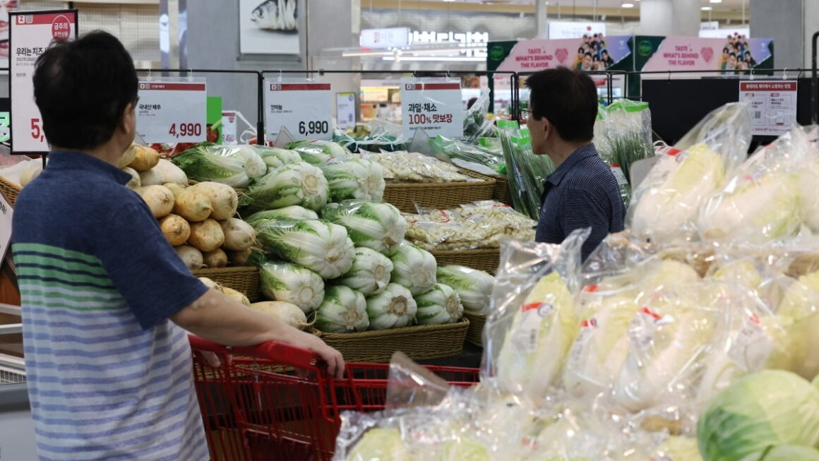 [뉴스] 김밥에 시금치 빼고 부추 넣습니다…채소값 폭등에 한숨