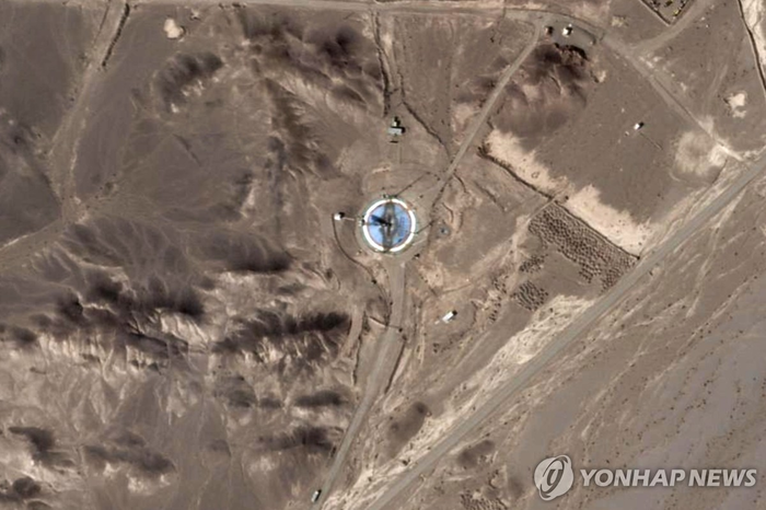 [뉴스] “위성사진에 로켓흔적” 이란 ICBM 발사 실험 정황 포착돼…당국도 언론도 ‘침묵’