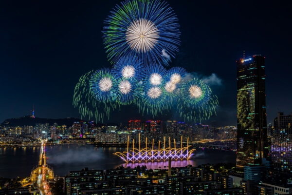 [뉴스] 1박 1300만원, 불꽃축제 특수 요금제 올해도 나왔다