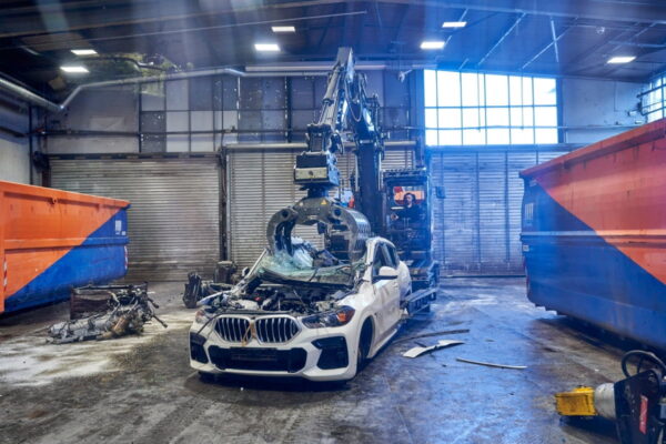 [뉴스] 폐차하는 게 아니네…BMW 車 95% 재사용 하는 비결
