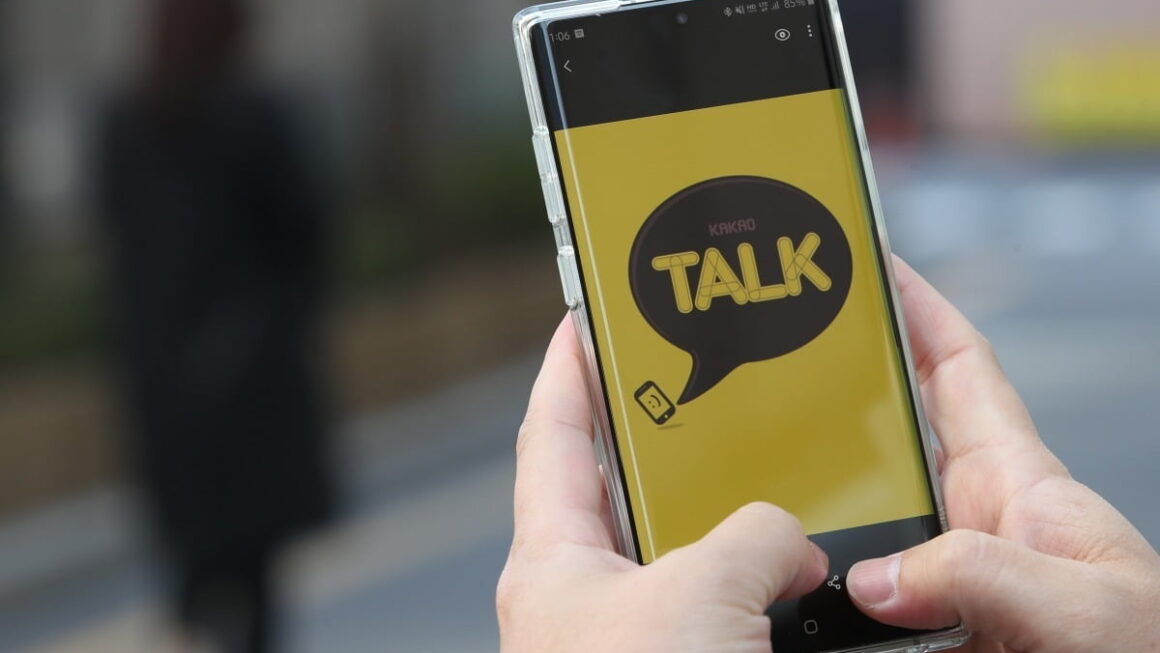 [뉴스] 역대 최악·되돌려 달라 혹평 쏟아진 카톡…결국 다시 손본다