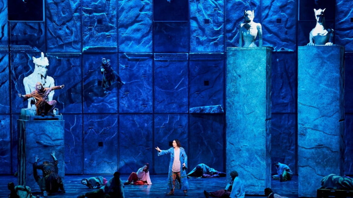 [뉴스] 브라보 쏟아진 뮤지컬 노트르담 드 파리…클래식의 감동이 고스란히