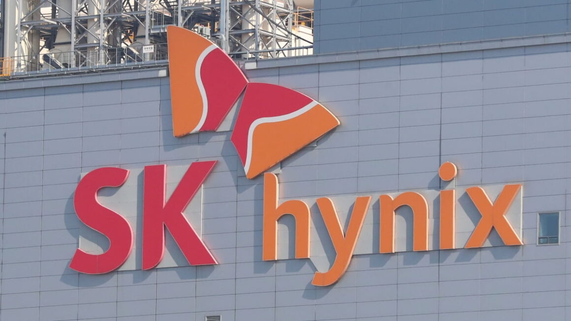 [뉴스] 일하러 가자, 야근이다 신바람…SK하이닉스 1억 성과급 타결