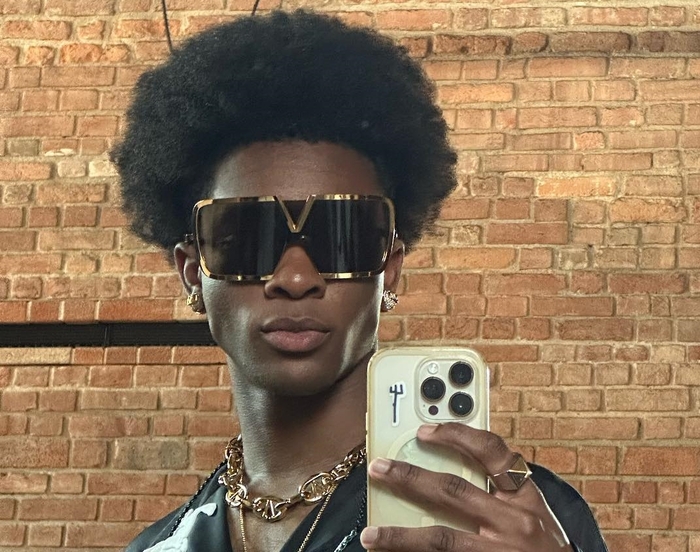 [뉴스] ‘한국 찾았던’ 미국 가수 D4vd, 차량서 시신 발견…“수사에 협조”