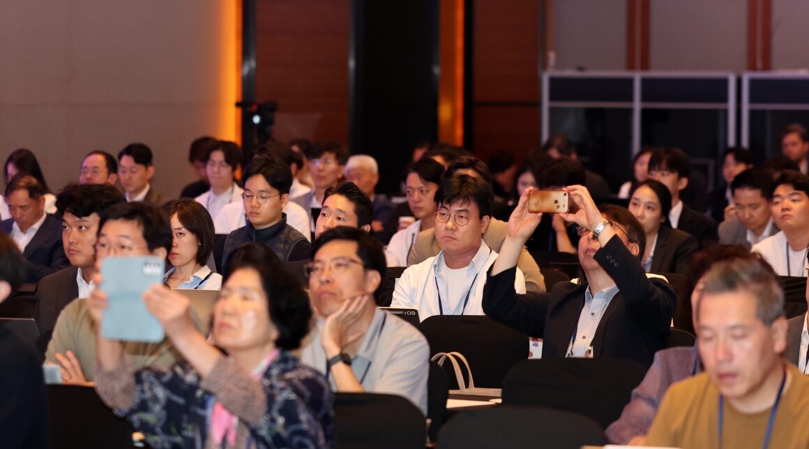 [뉴스] 네이버 김상범 전무 25년간 쌓아온 콘텐츠, AI 시대 무기될 것