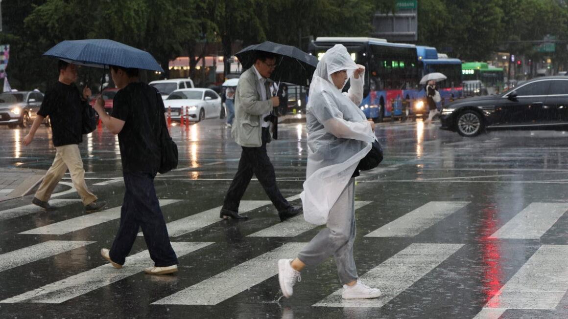 [뉴스] 중부지방에 물폭탄…서울에 시간당 50.3㎜ 폭우