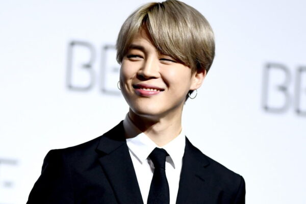 [뉴스] BTS 지민에 부친·동생도…삼부자 고액 기부클럽 등재