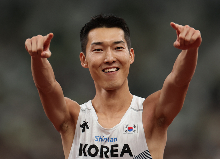 [뉴스] 부상 딛고 2m 34 넘은 우상혁, 세계육상선수권대회서 값진 은메달