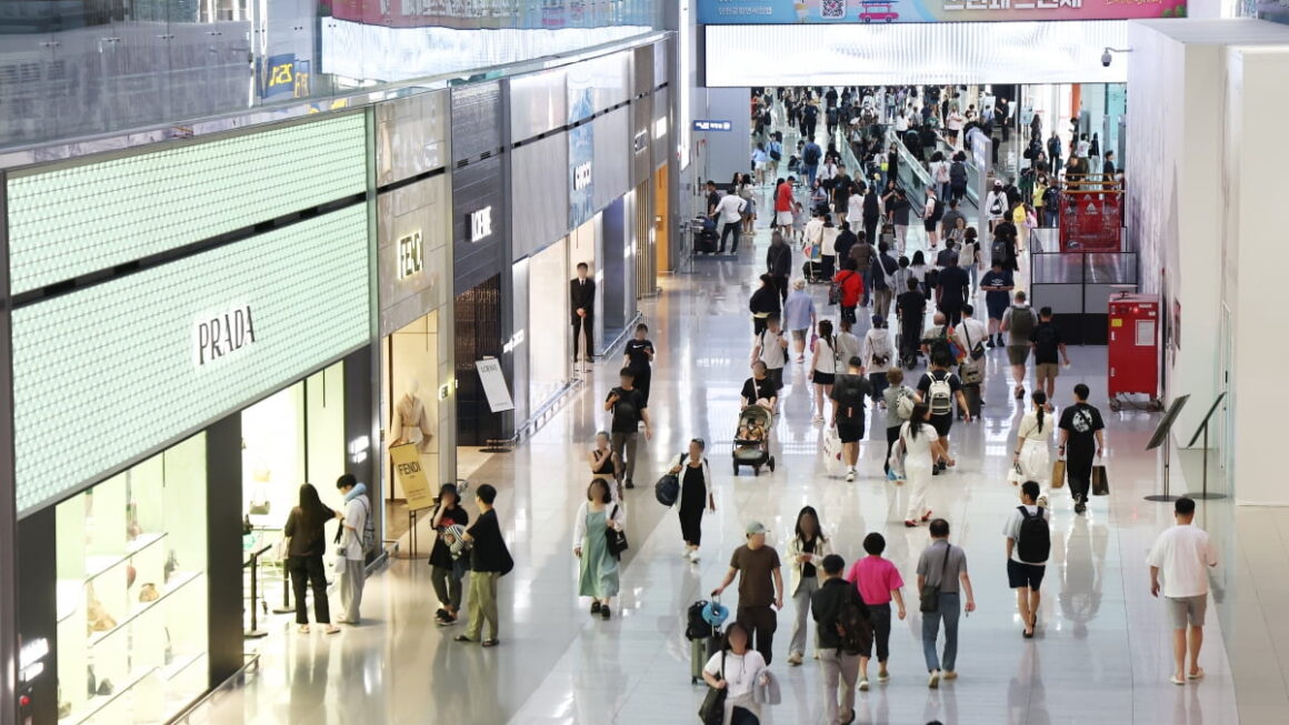 [뉴스] 법원 인천공항, 신라·신세계免 임대료 25~27% 낮춰라