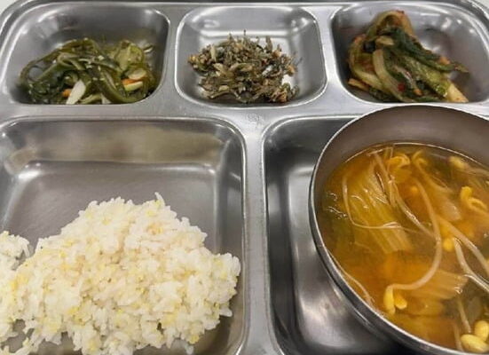 [뉴스] 한전 지사 구내식단 공개에…다이어트 식이냐 화들짝
