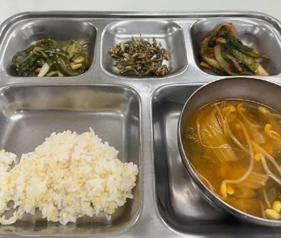 [뉴스] 한전 지사 구내식단 공개에…다이어트 식이냐 화들짝