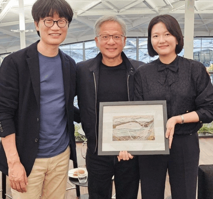 [뉴스] 회장님들 ‘치킨회동’ 다음 동맹?…이해진, 젠슨황과 무슨 이야기 나눴나