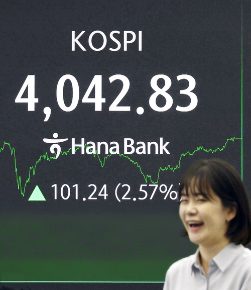 [뉴스] 10만전자 찍은날, 사상첫 4000P