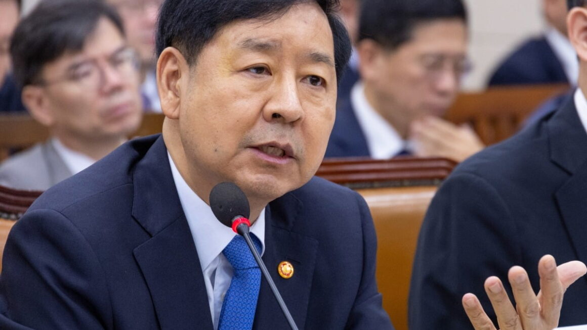 [뉴스] 구윤철 美베선트와 15일 회담 조율…조만간 부동산대책 발표