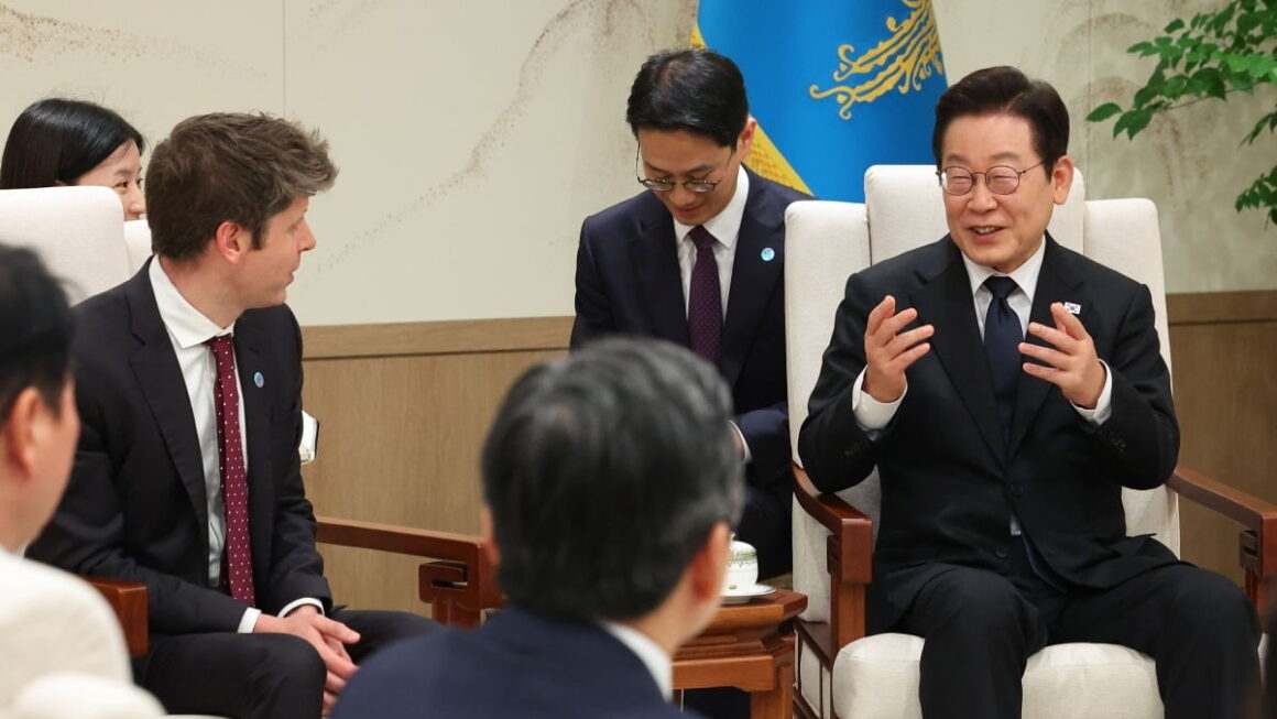 [뉴스] 제발 풀어달라 요청에…李 대통령 핵폭탄급 발언한 이유
