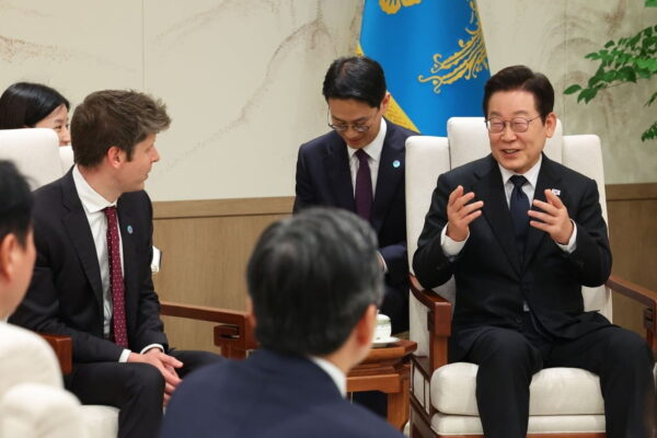 [뉴스] 제발 풀어달라 요청에…李 대통령 핵폭탄급 발언한 이유