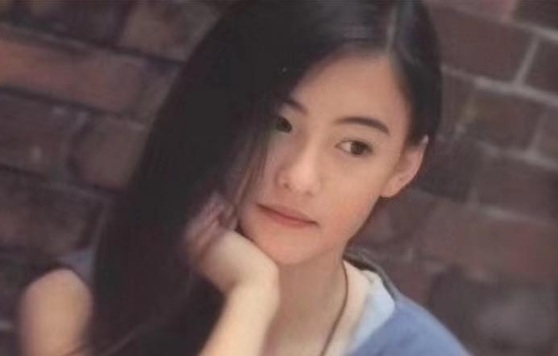 [뉴스] “한 쪽 귀 잘 안들린다”…‘청각 장애’ 고백한 홍콩 유명 여배우