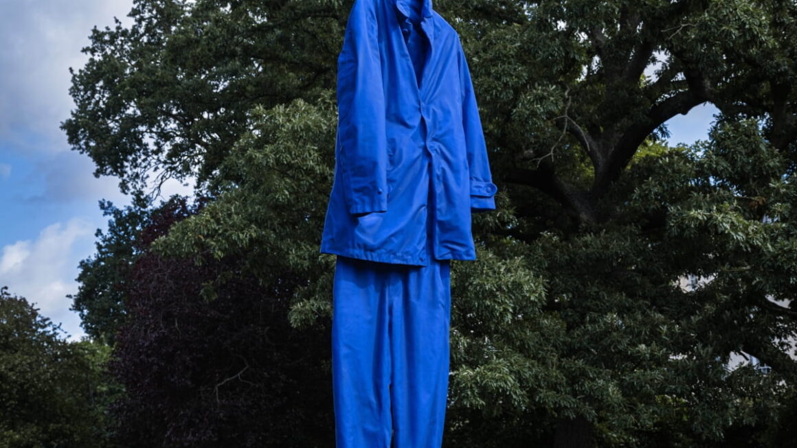 [뉴스] 아트페어가 기후 위기 주범? 판매가 10% 기부 새판 짜는 프리즈