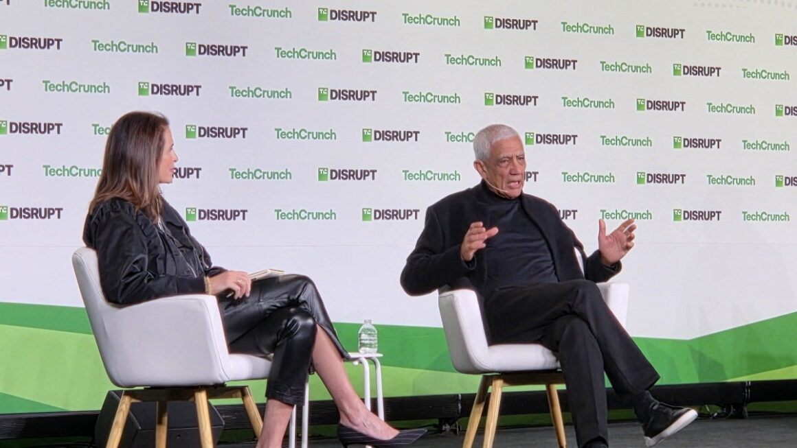 [뉴스] AI가 의사·회계사도 대체…2040년엔 무료 진료 시대”