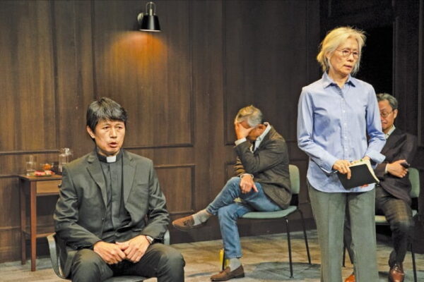 [뉴스] 고트와 호텔엔젤…연극 무대서 인간다운 죽음을 고민하다