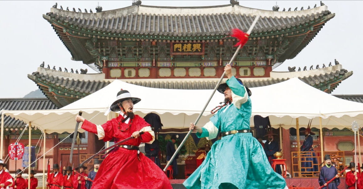 [뉴스] 경복궁을 호위하라”…사열의식 첩종’ 재현