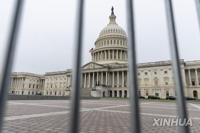 [뉴스] “눈 가리고 칼춤 추는 셈”…연준, 셧다운 와중에 금리결정 할 판