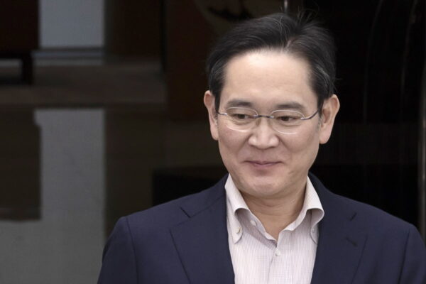[뉴스] 중국어도 공부할 걸 이재용 후회했다더니…삼성, 100만원 쏜다