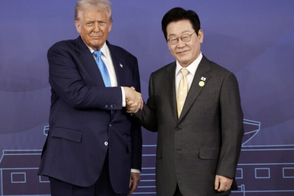 [뉴스] 의약품 초고율 관세 리스크 탈피…15% 최혜국 대우로 최종 합의