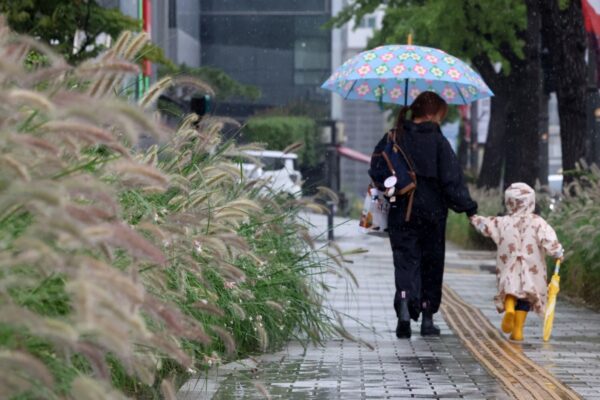 [뉴스] 전국에 비나 눈…강풍 동반 황사비