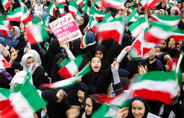 [뉴스] “12살에 결혼, 18살에 감옥” …학대 끝에 남편 살해한 이란 소녀의 비극