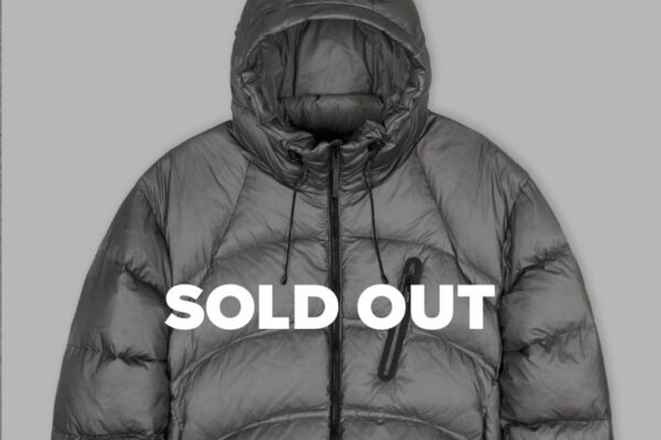 [뉴스] 아, 또 늦었네 1분 만에 품절…SNS서 난리 난 패딩 정체