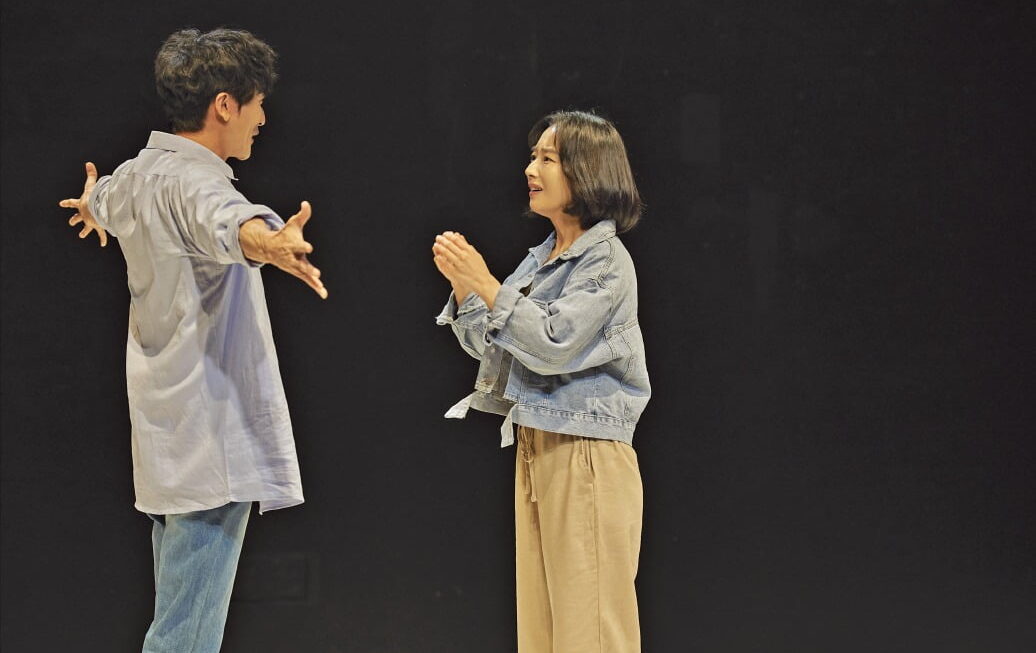 [뉴스] 두 배우만으로 치밀한 서사…제작사·관객 모두 반긴다