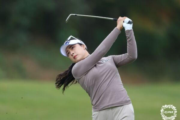 [뉴스] 윤이나, 마침내 LPGA 첫 톱10…기상 악화로 최종일 4라운드 취소
