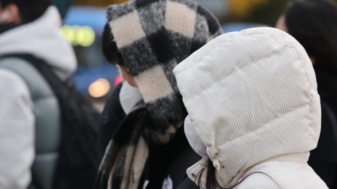 [뉴스] 수요일 아침도 꽁꽁…강한바람에 체감기온 영하권으로 뚝